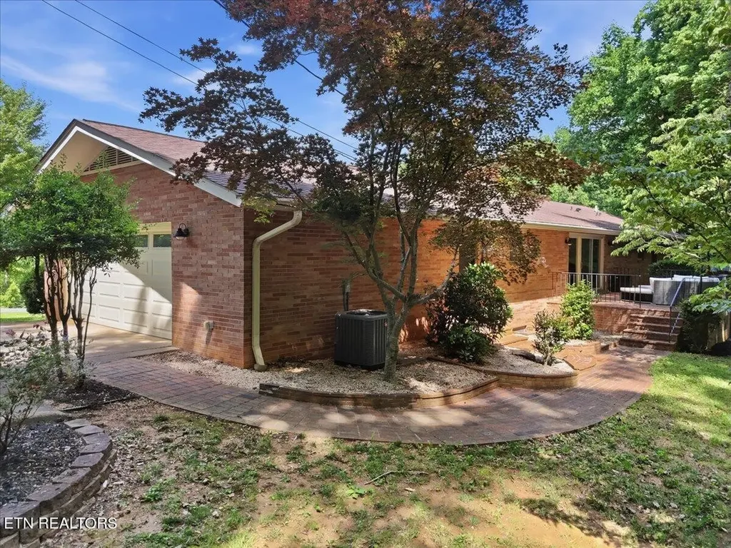 3304 SW Timberlake Drive Knoxville TN 37920