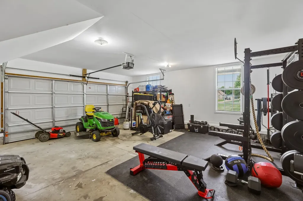 1991 Young Lane Chapel Hill TN 37034
