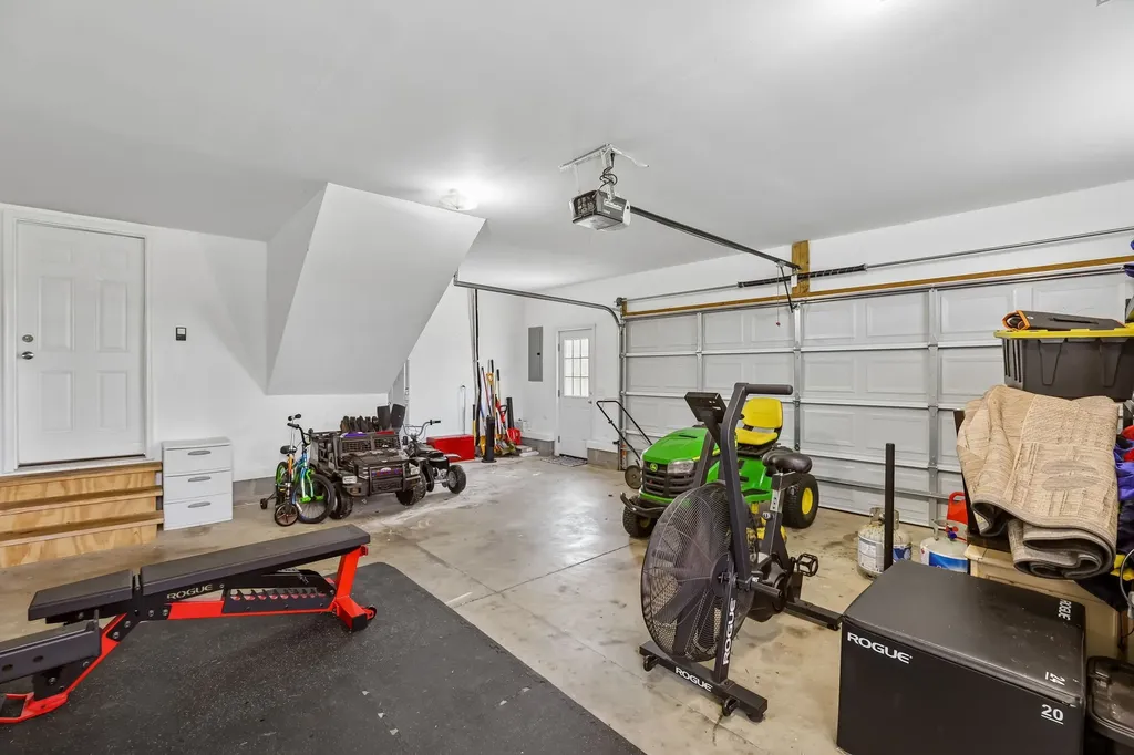 1991 Young Lane Chapel Hill TN 37034