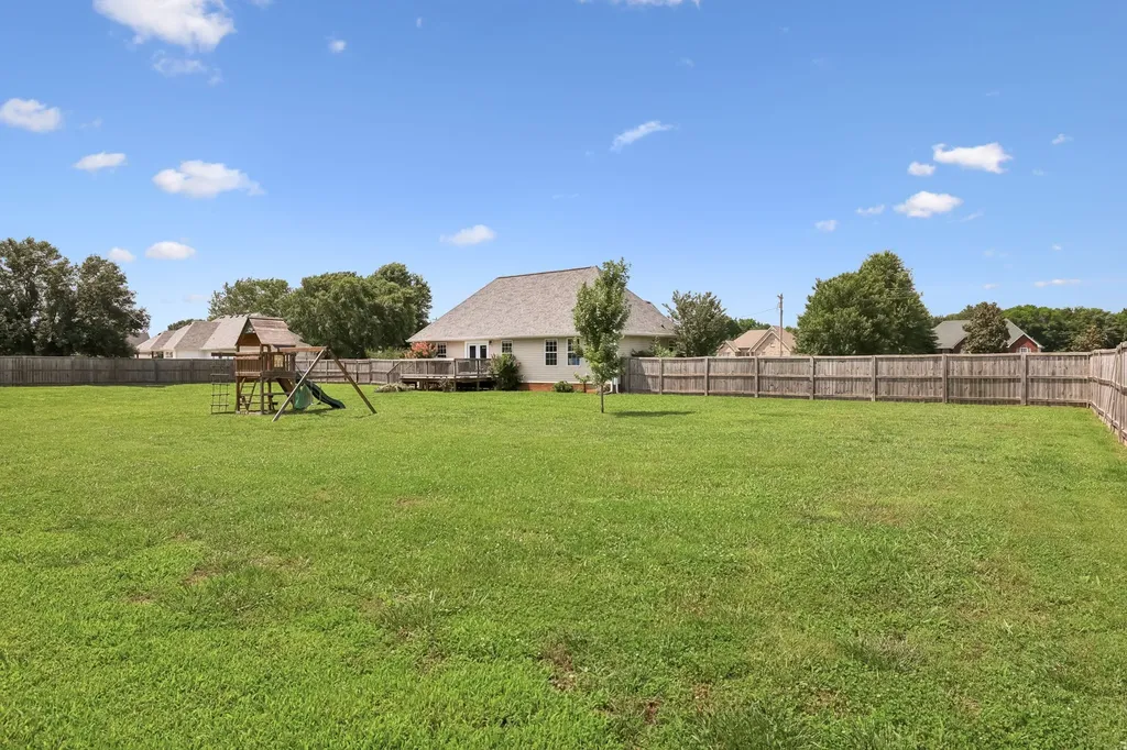 1991 Young Lane Chapel Hill TN 37034