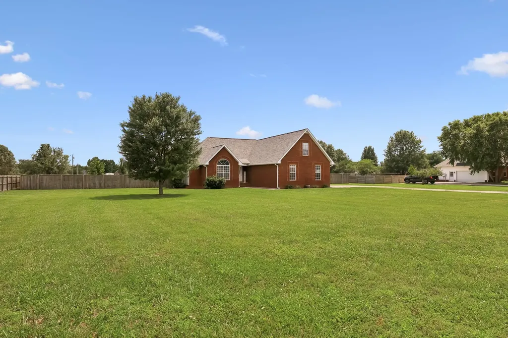 1991 Young Lane Chapel Hill TN 37034