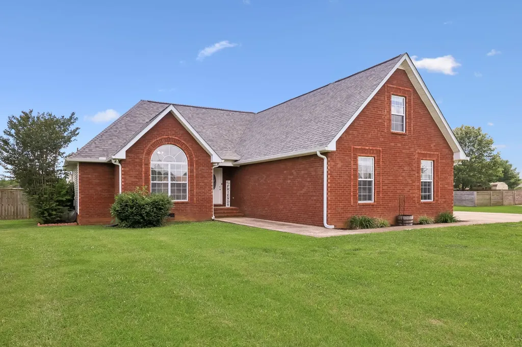 1991 Young Lane Chapel Hill TN 37034