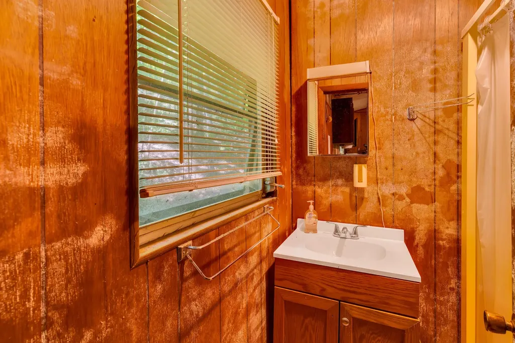 16129 Lakewood Drive Sale Creek TN 37373