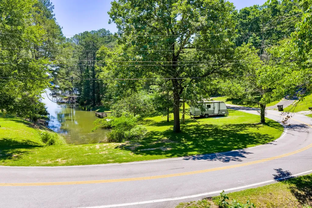 16129 Lakewood Drive Sale Creek TN 37373