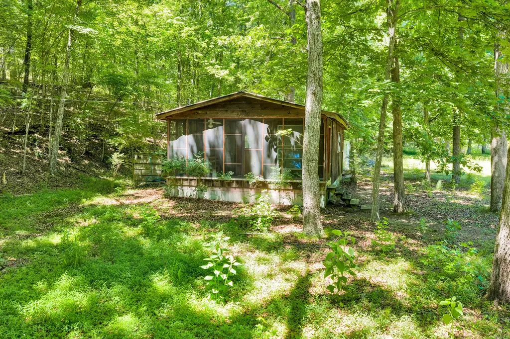 16129 Lakewood Drive Sale Creek TN 37373