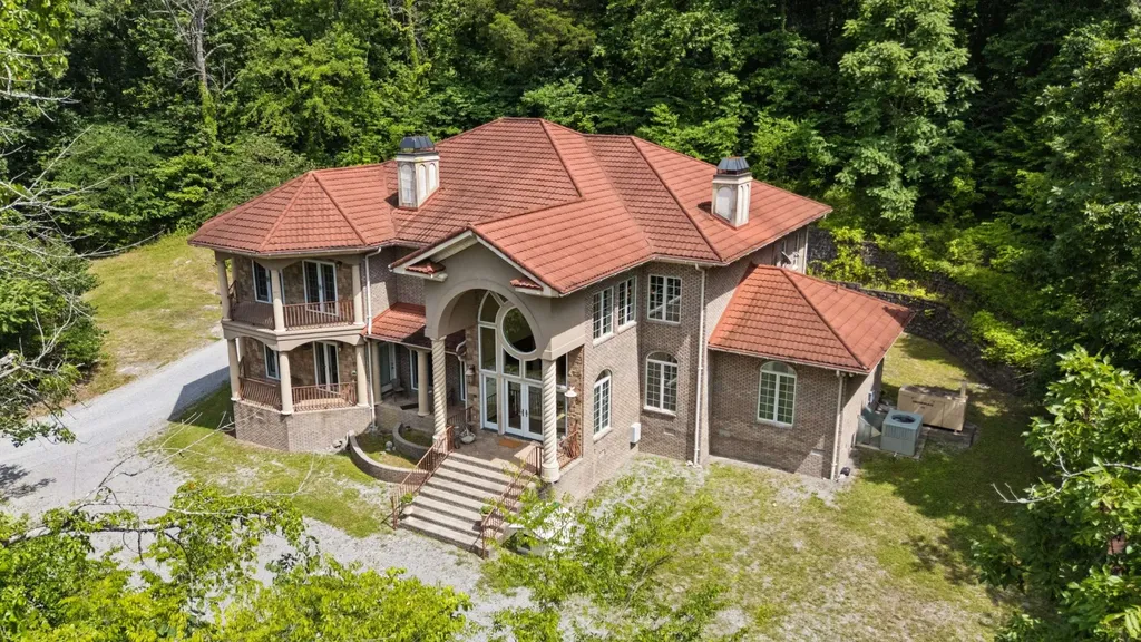7746 Dismal Hollow Road Christiana TN 37037