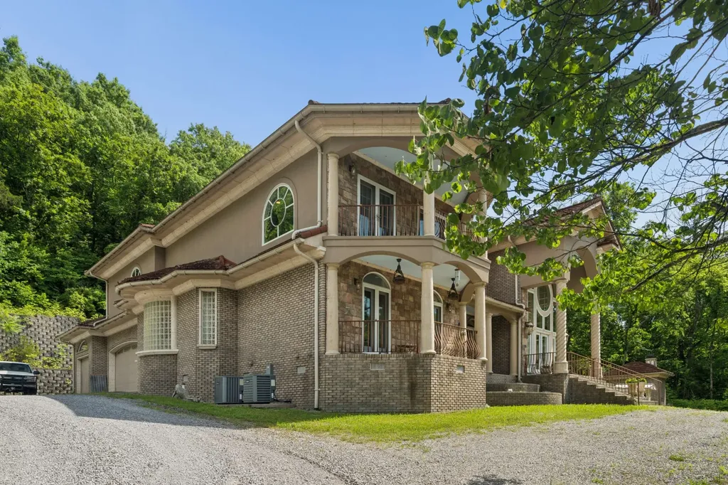 7746 Dismal Hollow Road Christiana TN 37037
