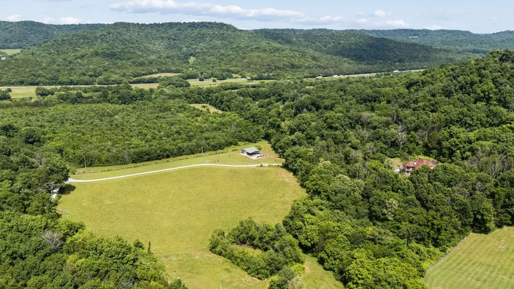 7746 Dismal Hollow Road Christiana TN 37037