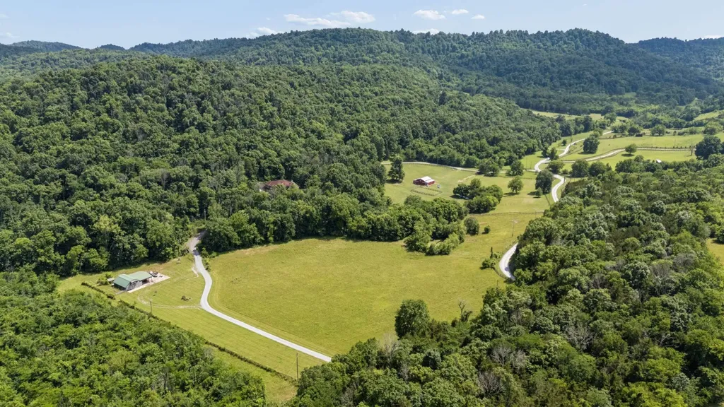 7746 Dismal Hollow Road Christiana TN 37037