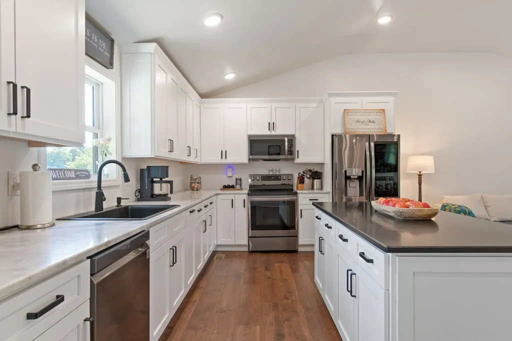 2981 Summertown Highway Summertown TN 38483