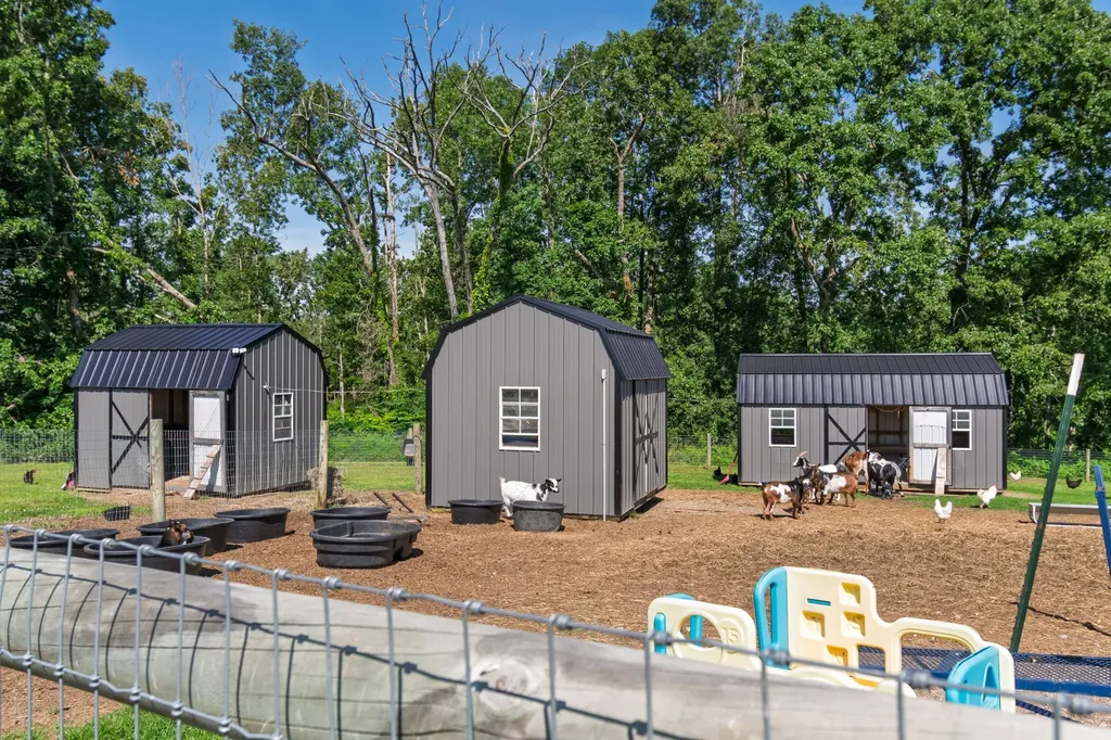 2981 Summertown Highway Summertown TN 38483