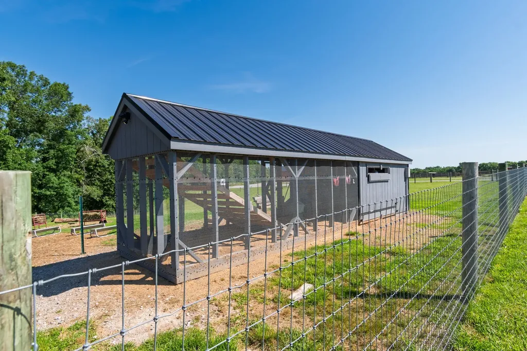 2981 Summertown Highway Summertown TN 38483