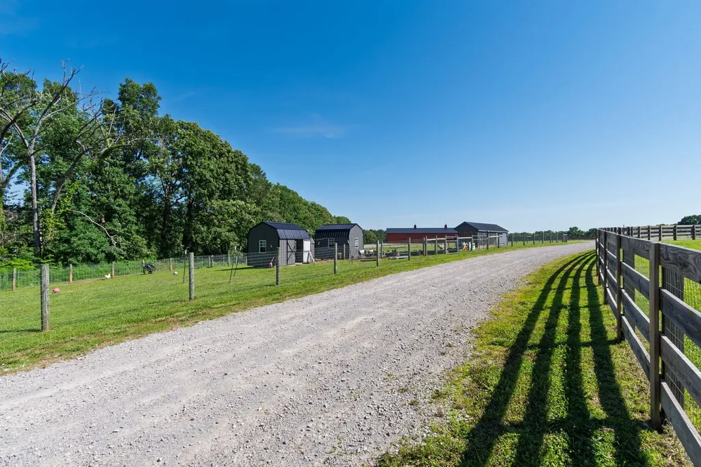 2981 Summertown Highway Summertown TN 38483