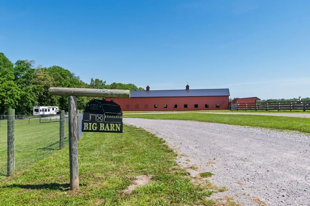 2981 Summertown Highway Summertown TN 38483
