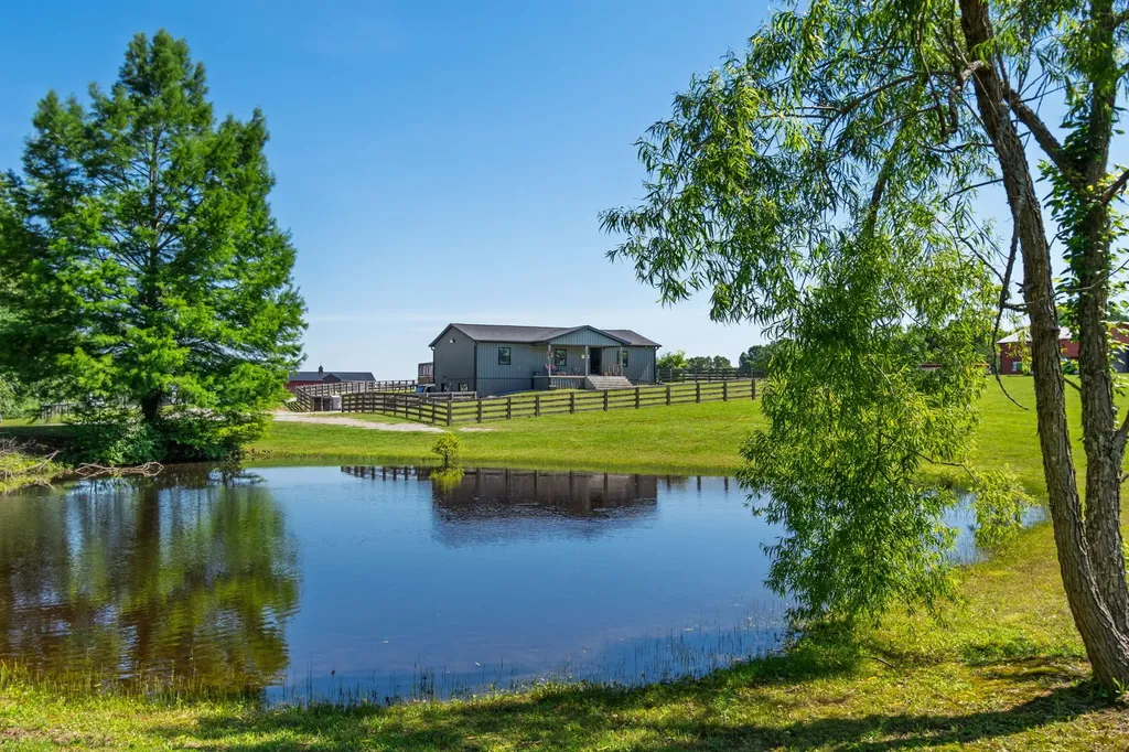 2981 Summertown Highway Summertown TN 38483