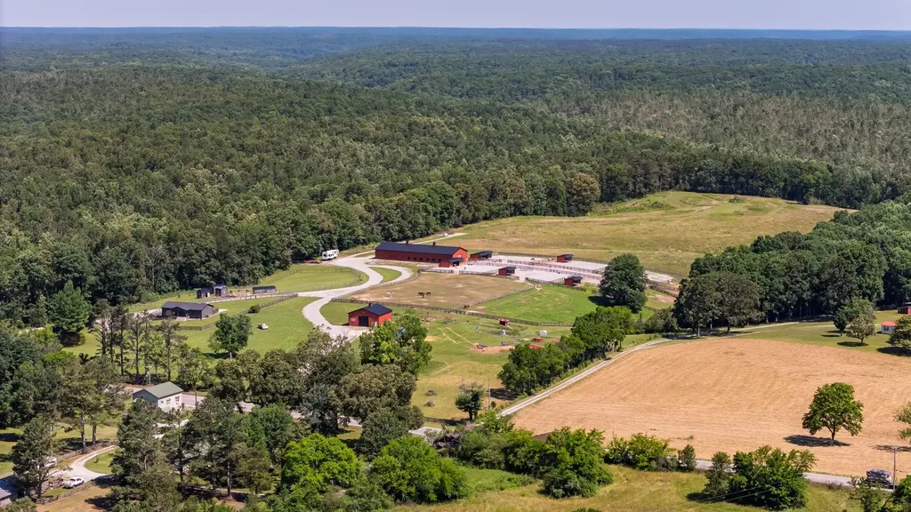 2981 Summertown Highway Summertown TN 38483
