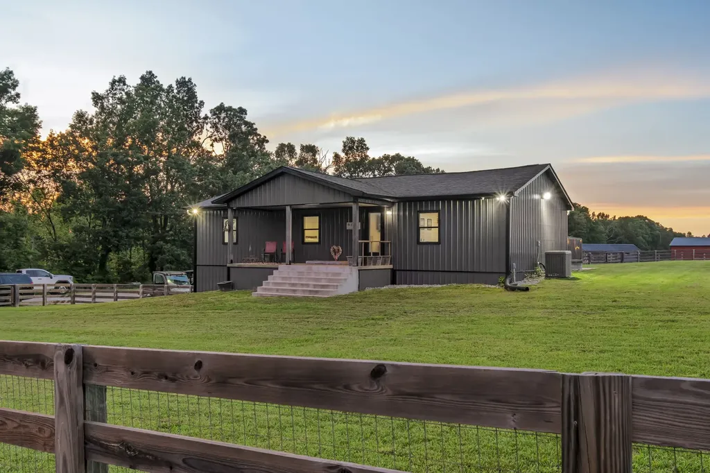 2981 Summertown Highway Summertown TN 38483