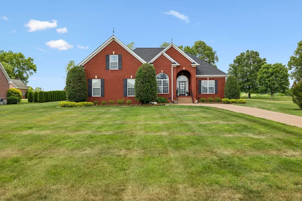 1032 Harness Circle Gallatin TN 37066