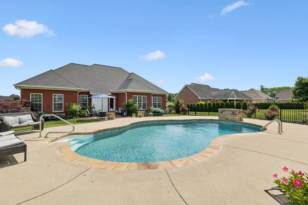 1032 Harness Circle Gallatin TN 37066
