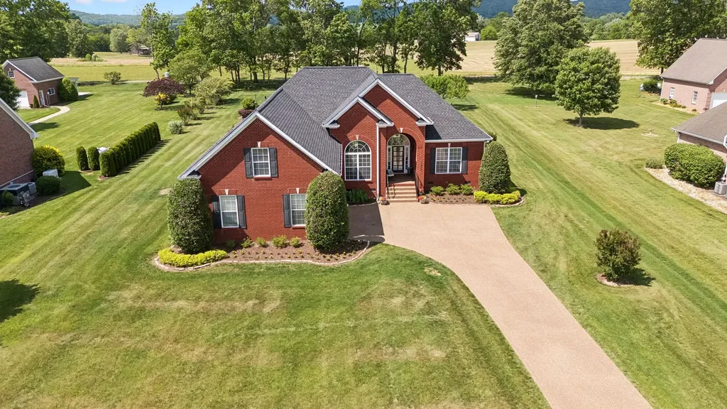 1032 Harness Circle Gallatin TN 37066