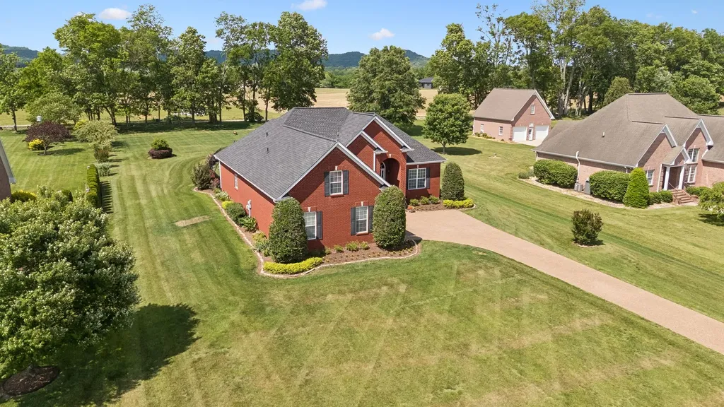 1032 Harness Circle Gallatin TN 37066