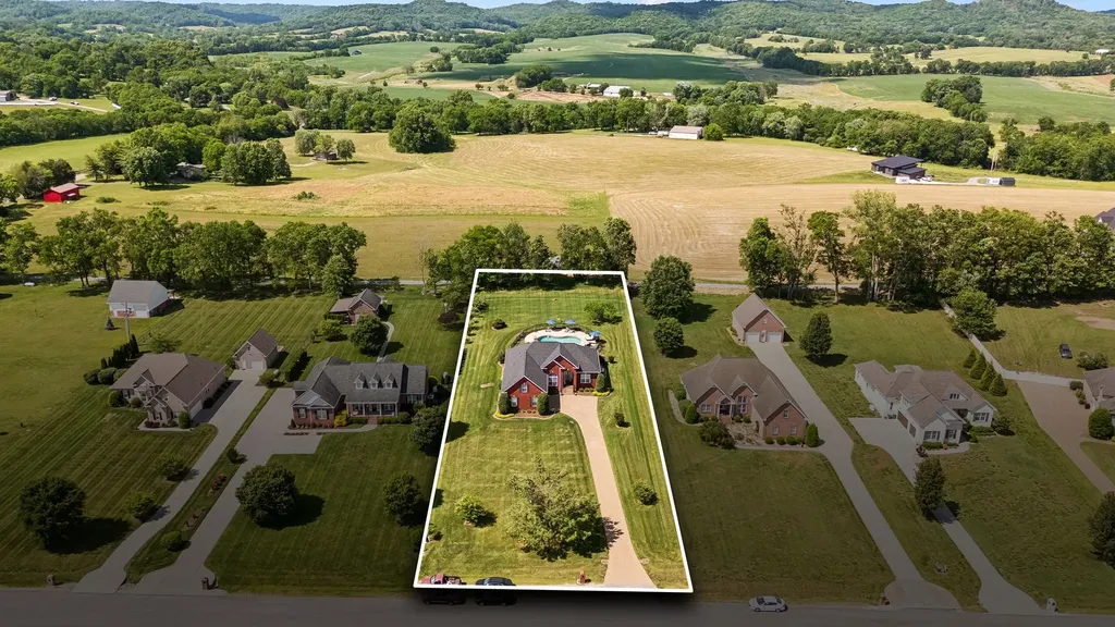1032 Harness Circle Gallatin TN 37066