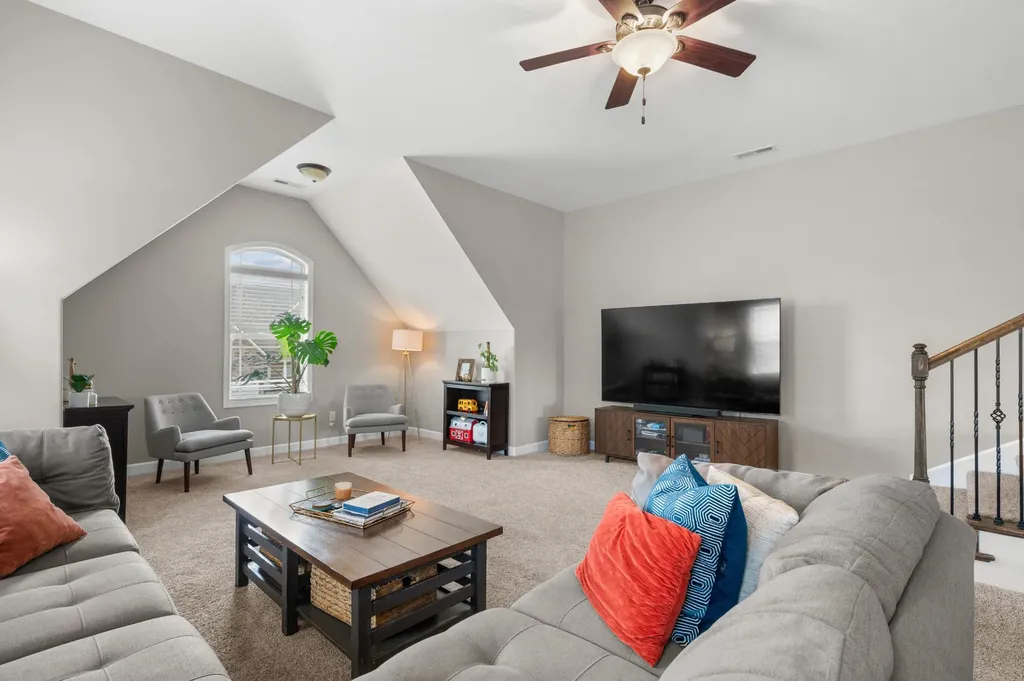 5033 Lady Thatcher Drive Murfreesboro TN 37129