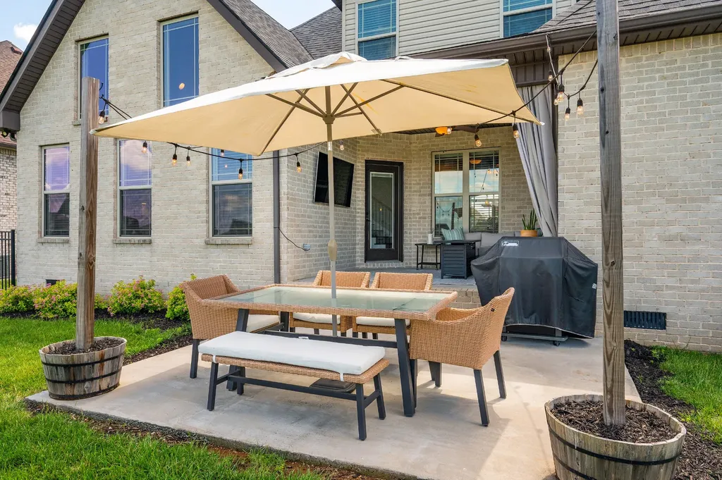 5033 Lady Thatcher Drive Murfreesboro TN 37129
