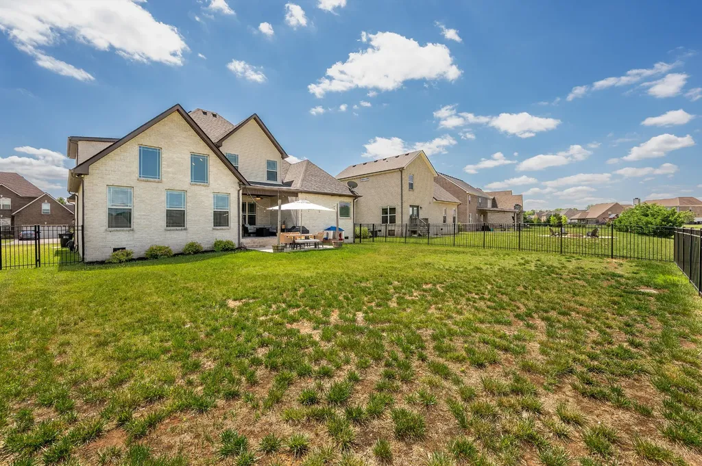 5033 Lady Thatcher Drive Murfreesboro TN 37129