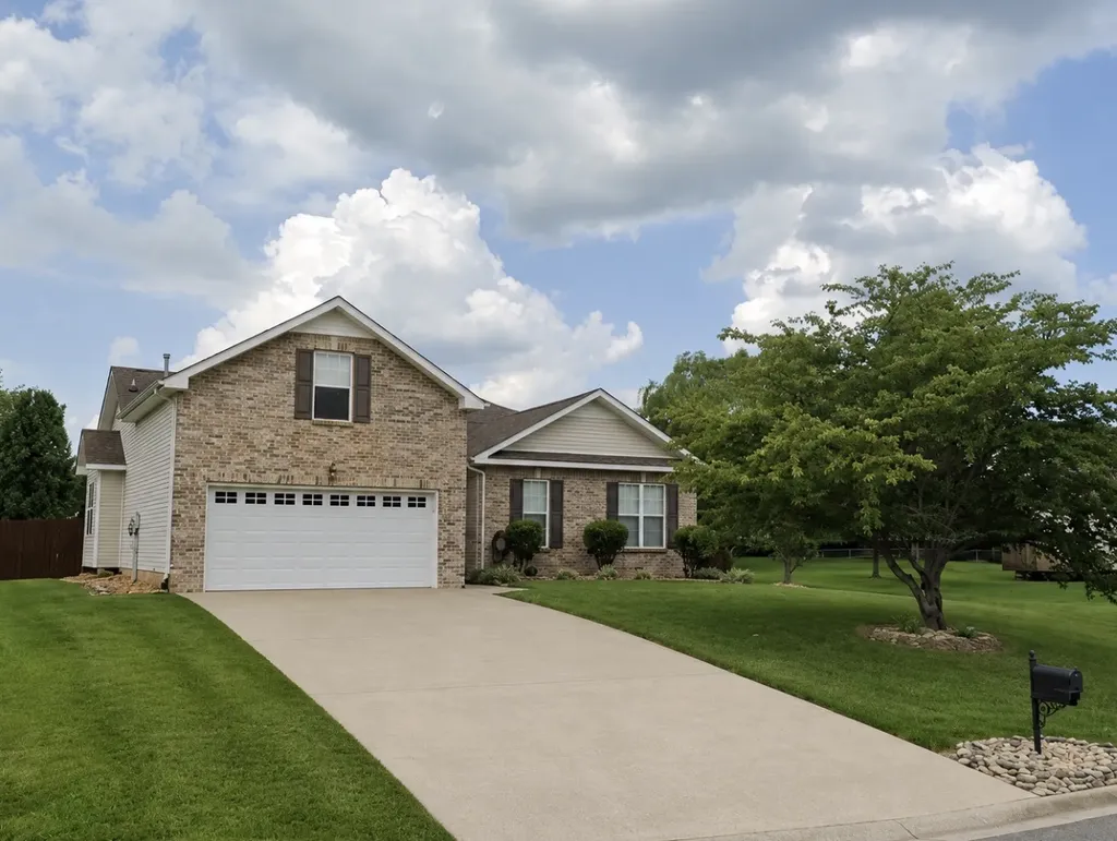 3387 Poplar Hill Clarksville TN 37043