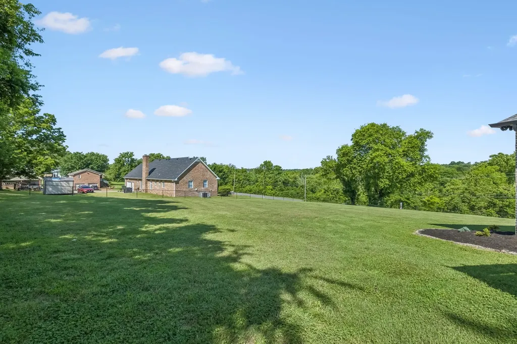 1001 Lock 4 Road Gallatin TN 37066
