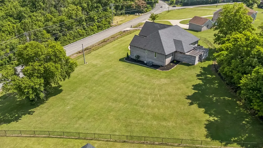 1001 Lock 4 Road Gallatin TN 37066