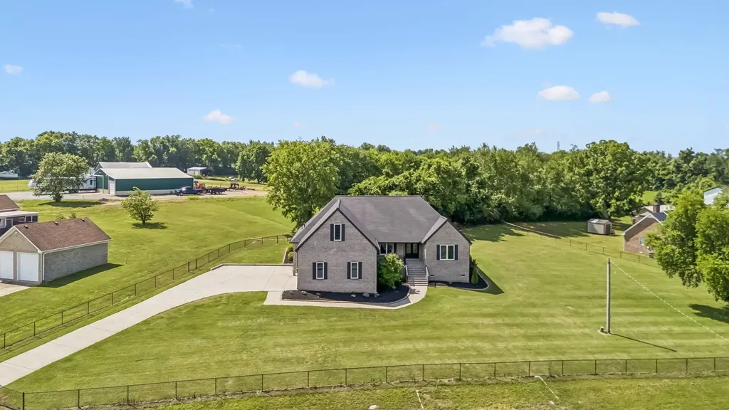 1001 Lock 4 Road Gallatin TN 37066