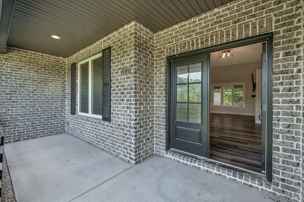 1001 Lock 4 Road Gallatin TN 37066