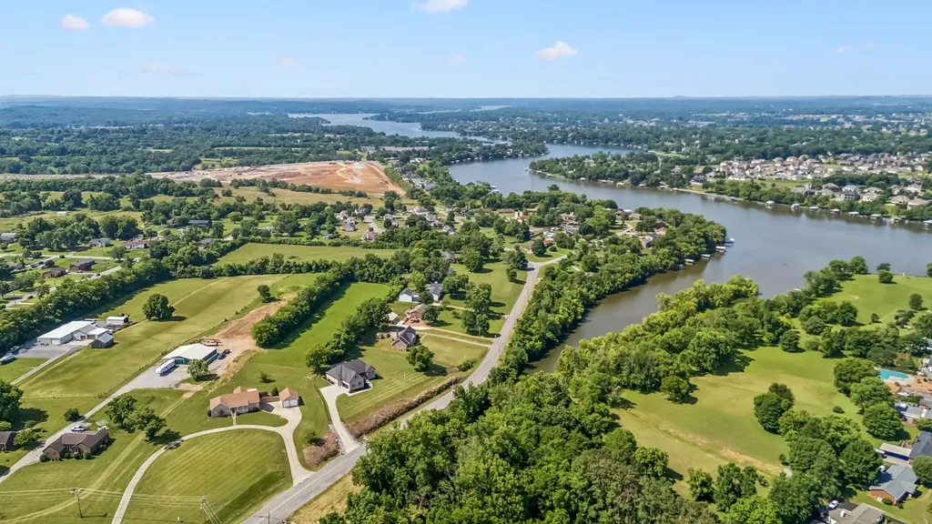 1001 Lock 4 Road Gallatin TN 37066