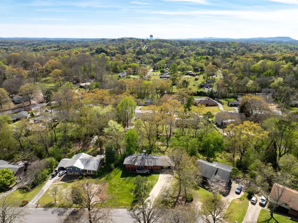 4819 Montcrest Drive Chattanooga TN 37416