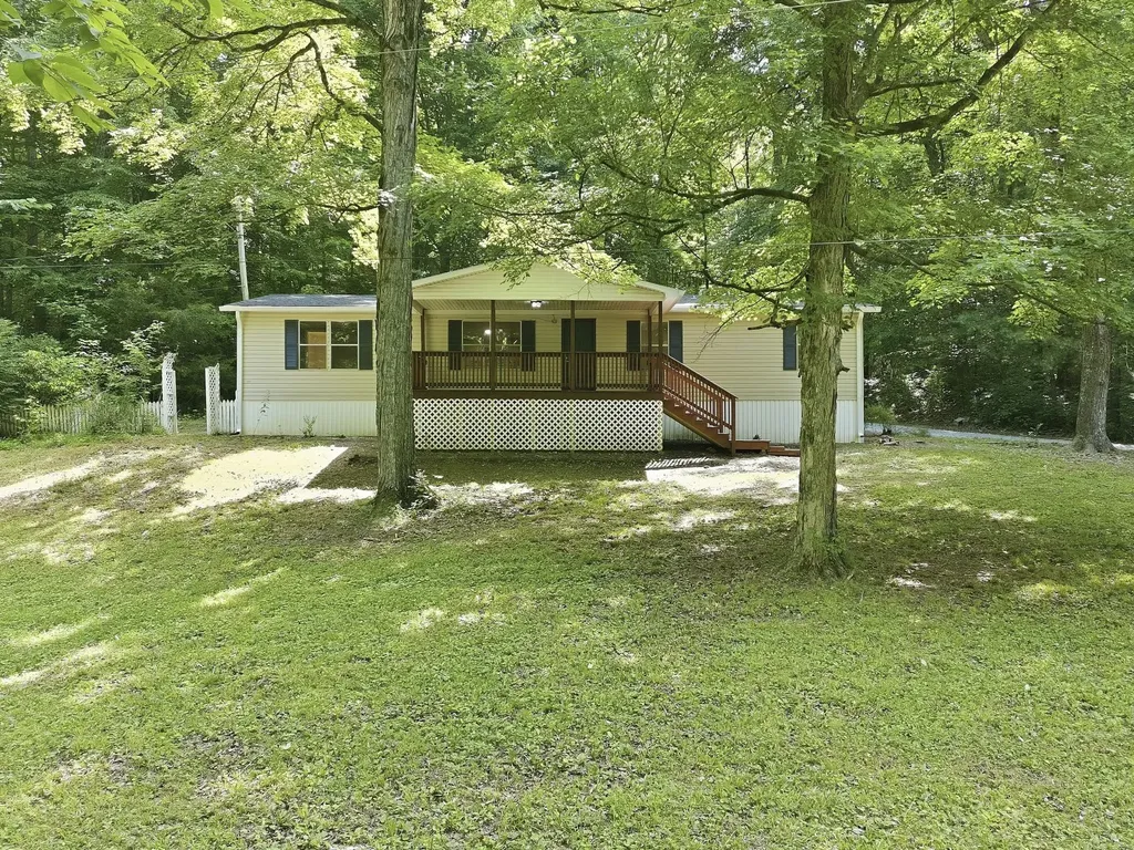 565 Clint Flowers Road Mc Ewen TN 37101