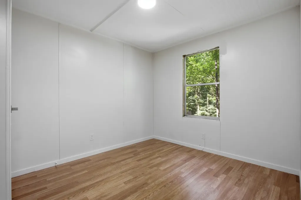 565 Clint Flowers Road Mc Ewen TN 37101
