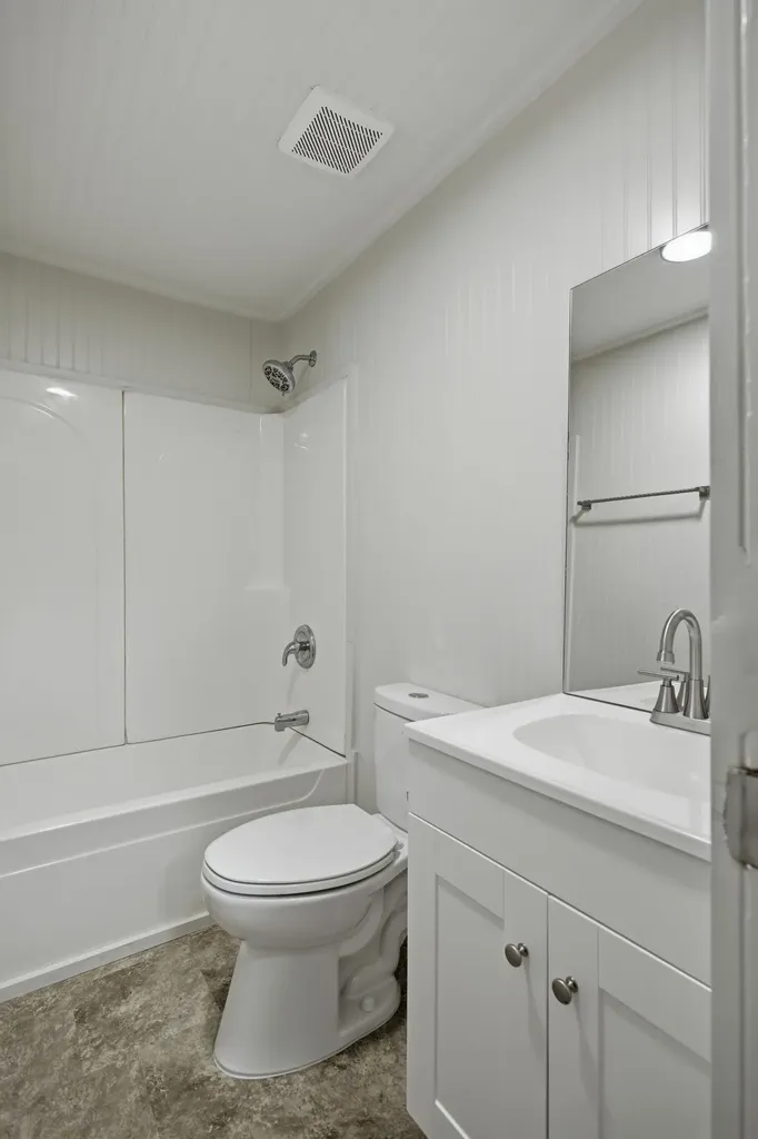 565 Clint Flowers Road Mc Ewen TN 37101