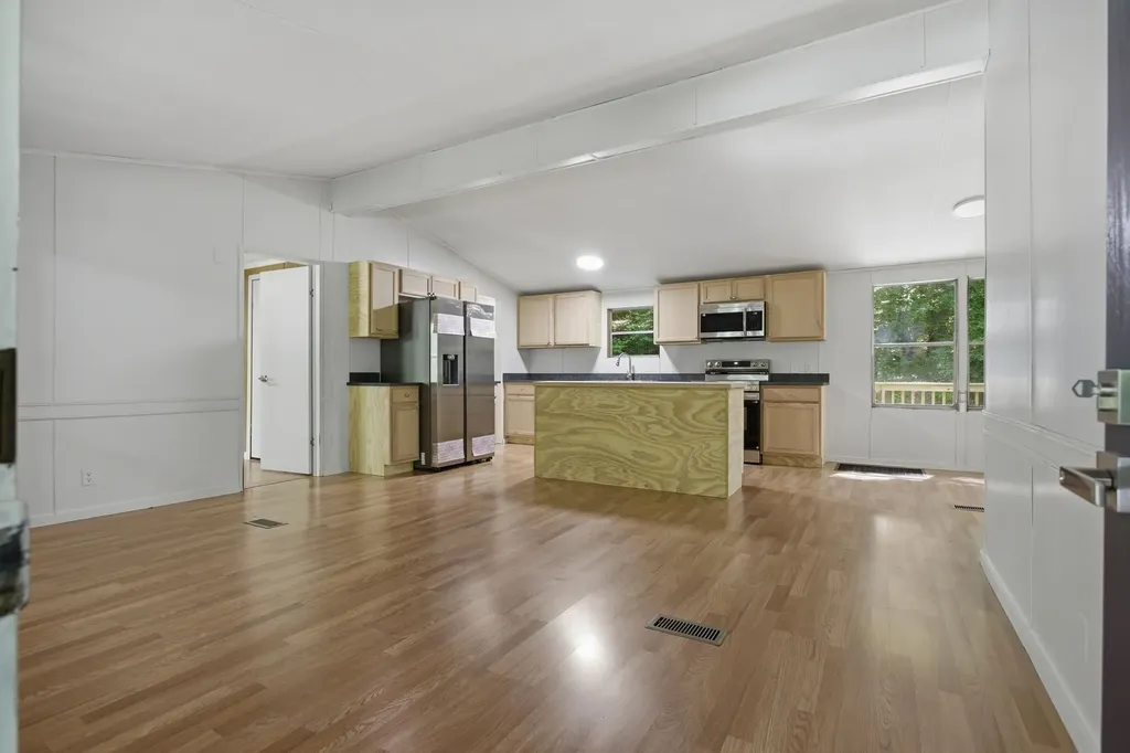 565 Clint Flowers Road Mc Ewen TN 37101