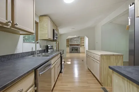 565 Clint Flowers Road Mc Ewen TN 37101