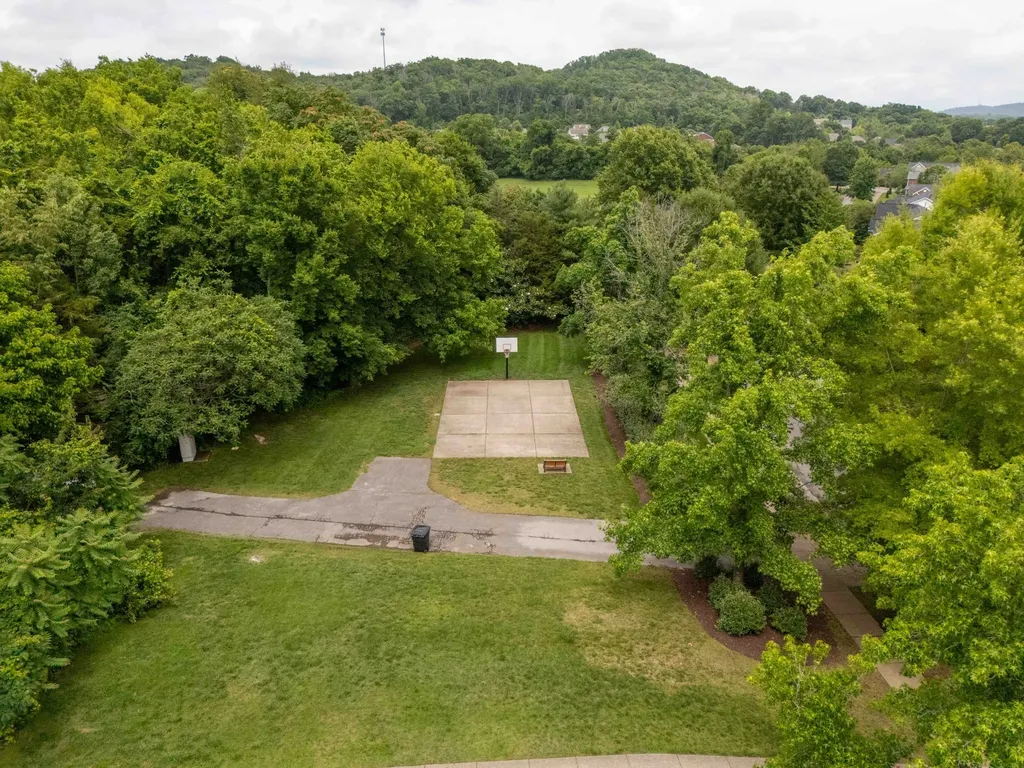 1206 Broadmoor Circle Franklin TN 37067