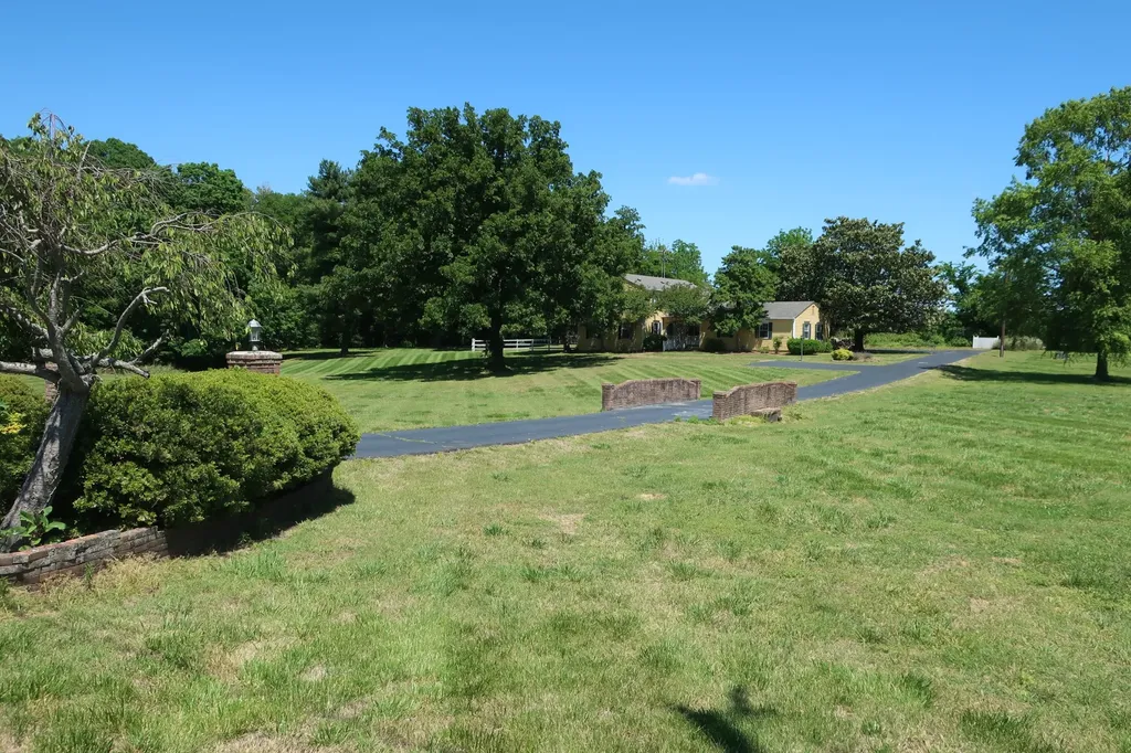 196 Hickory Lane Fulton KY 42041