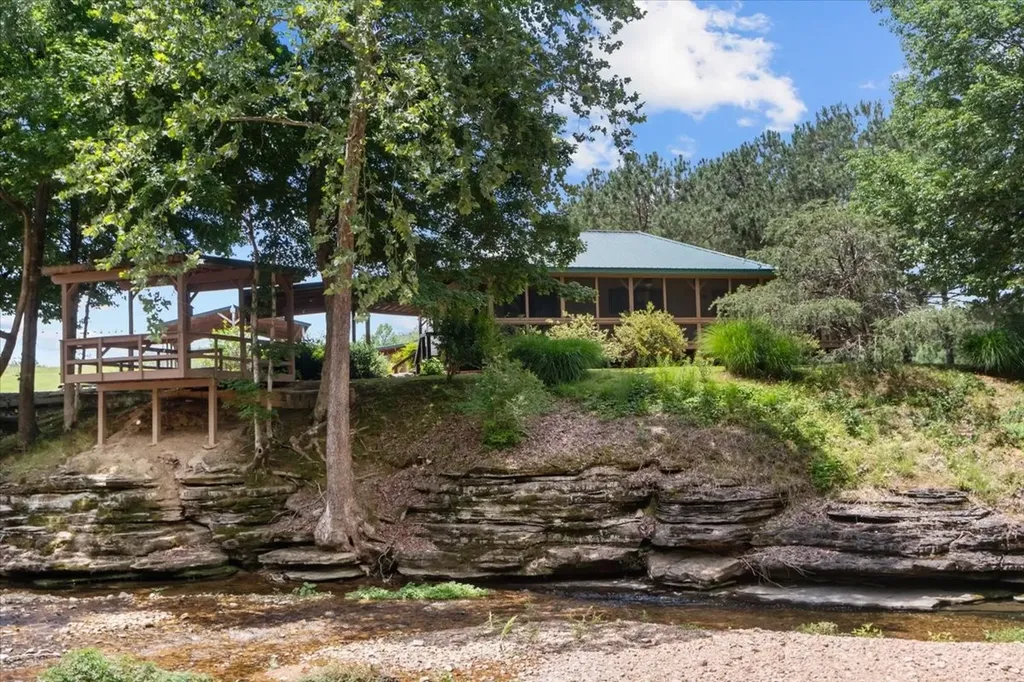 476 Gwin Cemetery Road Waverly TN 37185