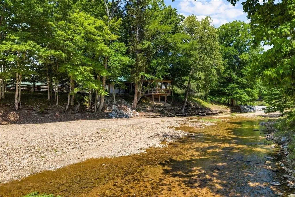476 Gwin Cemetery Road Waverly TN 37185