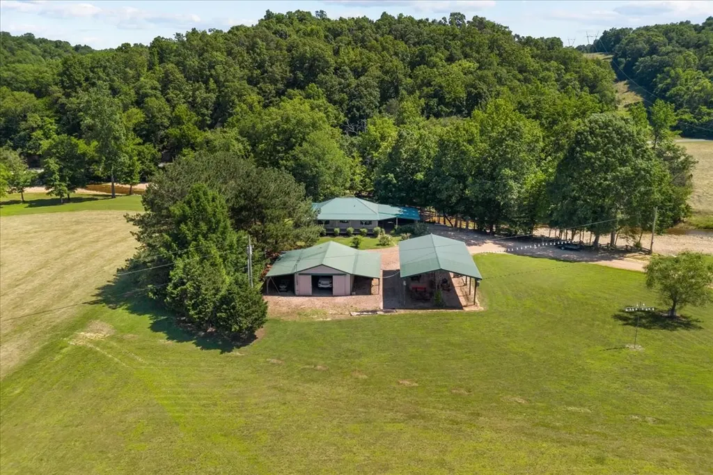 476 Gwin Cemetery Road Waverly TN 37185