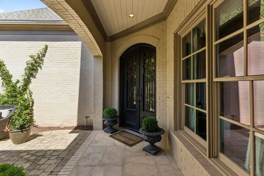 5089 Native Pony Trail College Grove TN 37046