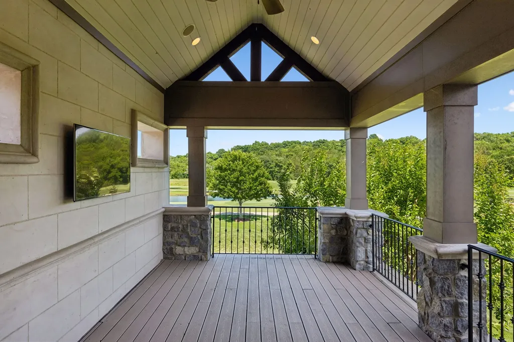 5089 Native Pony Trail College Grove TN 37046