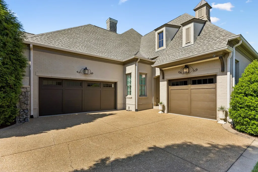 5089 Native Pony Trail College Grove TN 37046