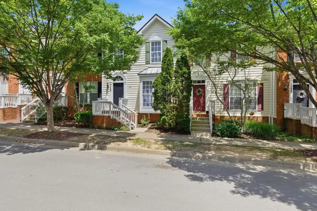 7329 Althorp Way Nashville TN 37211